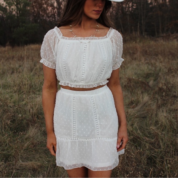 Matching skirt set - Picture 2 of 2